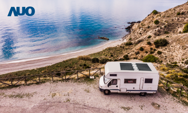 「可撓輕量化太陽光電板SunCurva」使用輕量特殊耐候型複合板取代傳統太陽能板的玻璃前板，不僅降低70%重量，每米平方僅3Kg；具有抗衝擊性能及通過電磁相容性測試，可應用於交通運輸工具，如露營車、遊艇等